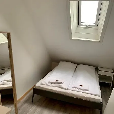Lovely 4 Bedr Mid In Apartment Bergen